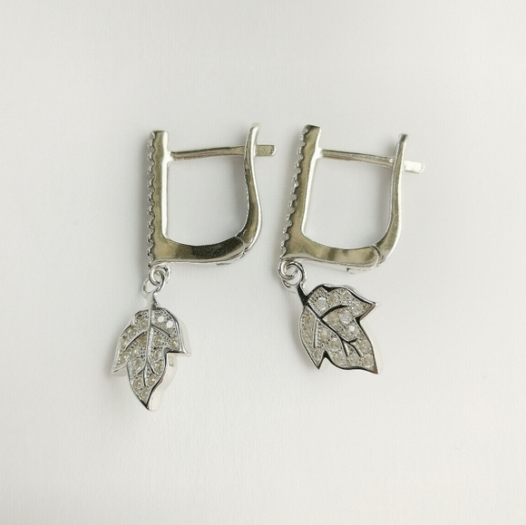 Leaf Earrings CZ Sterling Silver Leverback 🆕 - Picture 3 of 8